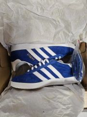新品 箱付 adidas Gazelle ブラック/グリーン 30cm us12 - メルカリ