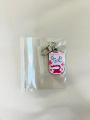クレヨンしんちゃん チョコビ (ピンク) メタルキーホルダー (新品)