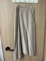ベージュ スリット ロング スカート