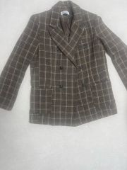 未使用】春秋に最適な薄手のジャケット ブラウンと紺色のチェック 