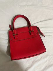 BURBERRY ハンドバッグ レッド サフィアーノレザー - メルカリ