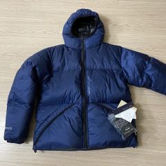 新品未使用]Mertra Heat Reactive Puffer XS 青 - メルカリ