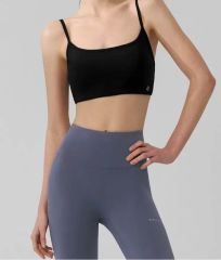 断*。様 本日出品終了alo yoga Airbrush ベタートゥゲザー ブラ - メルカリ