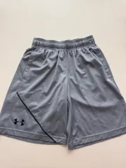 UNDER ARMOUR アンダーアーマー グレー 機能性 トレーナー ハーフパンツ sm
