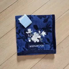 日本からの輸入 ウェッジウッド フラワー 刺繍 海軍 ハンドタオルハンカチ