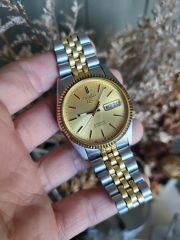 SEIKO 5 自動巻き ゴールド デイデイト 裏スケ クラシックデザイン