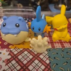 希少ポケパーク2005 ポケモン ピカチュウ 3体ミニフィギュア | Mercari