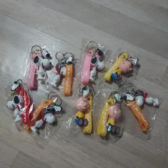 SNOOPY ストラップ キーホルダー/1個あたり価格