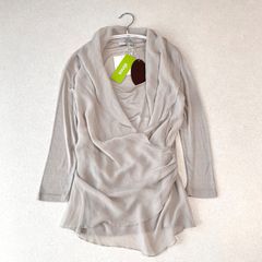 DAMA collection グレージュ色ノースリーブ トップス ドレープ 絹 