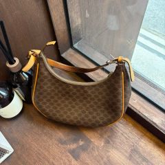 正規品✨セリーヌ パリマカダム クロワッサンショルダー AVA アヴァ
