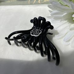 CHANEL カメリア ヘアクリップ - メルカリ