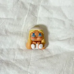 POP MART クライベイビー ミニ フィギュア
