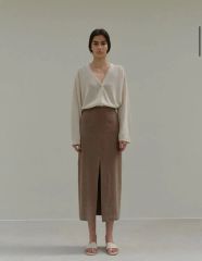 LA PEAU DE GEM no slit satin skirt 38 - メルカリ