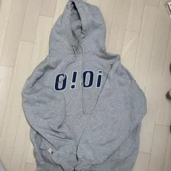 O!Oi グレー フード Tシャツのサムネイル
