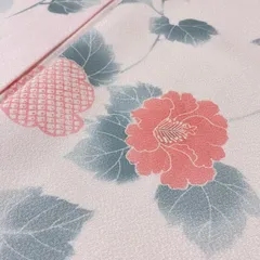 小紋 上品な花模様 はんなりピンク 着物 正絹 X-1024