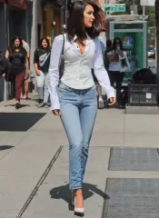 (ジェニ着用)Calvin Klein Jeans CK ハイウエスト スリムストレートフィット ライトブルー ジーンズ