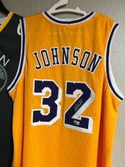 マジック・ジョンソン 直筆サイン入りユニフォーム #32 NBA 証明写真