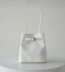新品未使用】サムウェアバター ソフィバック アイボリー - メルカリ