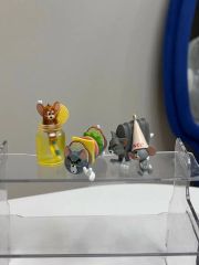 非売品トムとジェリー ひょっこりマグキーホルダー - メルカリ
