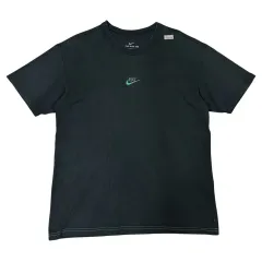 (即納) NIKE ナイキ センターロゴ フューチュラ 刺繍 ロゴ 半袖Tシャツ