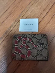 グッチ キングスネーク 二つ折り財布 GGスプリーム