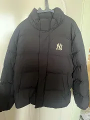 MLB NEW YORK YANKEES ブラック ダウン アウター XXLのサムネイル