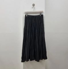 PLEATS PLEASE ブラックロングスカート(ペチコート付) サイズ1 - メルカリ