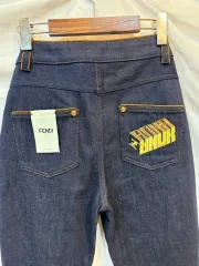 フェンディ スキニー デニム パンツ ロゴ 刺繍 40 サイズ (正規品)のサムネイル