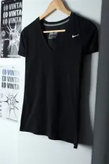 W(M) NIKE(ナイキ) 半袖Tシャツ Vネック ブラック-142CF