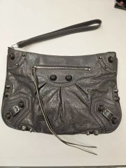 本日最終値下げ BALENCIAGA Le Cagole S Sling Bag - メルカリ