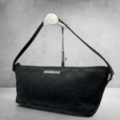 美品】GUCCI アクセサリーポーチ キャンバス ブラック GG柄 - メルカリ