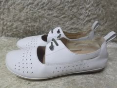 h.m comfort clinic薄紫 フラットシューズ 花柄デザイン - メルカリ