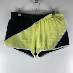 ナイキ ドライフィット 蛍光 ブラック トレーナー ショートパンツ M 250829