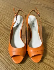<新品> GUESS ゲス オープントゥ 靴 ヒールのサムネイル