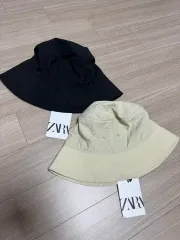 (新品) ZARA ハイテック バケットハット L クリーム&ブラック 2点 まとめのサムネイル