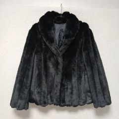 AIMER エメ 黒い毛皮コート リボン付き - メルカリ