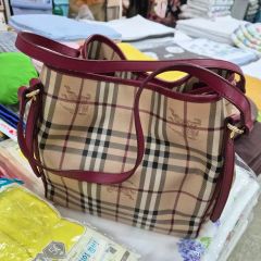 16日限定！1万円お安くしました！】バーバリー/トート/ レザー ベルト