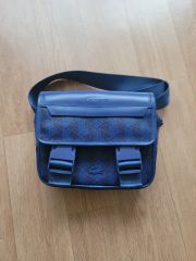 完売品✨LACOSTE アクティブナイロン ウエストバッグ - メルカリ