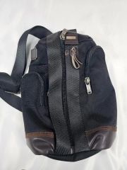 未使用　トゥミ　TUMI BAYSHORE SLING BAG ショルダーバッグ 未使用 トゥミ TUMI BAYSHORE SLING BAG ショルダーバッグ - メルカリ