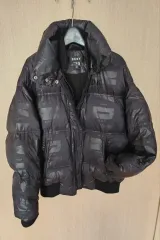 DKNY ブラック レディースダウン アウター (ほぼ新品)のサムネイル