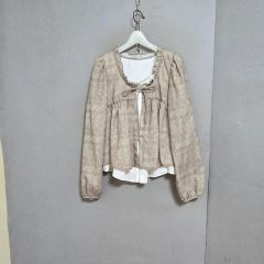 SOLEADO ベージュ プリーツブラウス サイズ36 - メルカリ