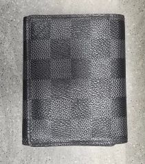 極美品 ルイヴィトン ダミエグラフィット 二つ折り財布 CR3142