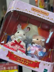 日本限定 シルバニアファミリー 40周年 フィギュアセット (未開封)