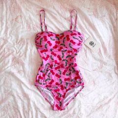 A BATHING APE ピンク カモフラ柄 ワンピース 水着 - メルカリ