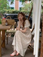 Rirandture 〈LAURA ASHLEYコラボ〉シアーラッフルワンピース - メルカリ