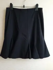 COS コス ブラック フレア スカートのサムネイル