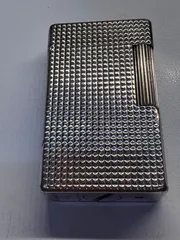 フランスの高級ブランド S.T. Dupont エステーデュポン　ガスライターのサムネイル