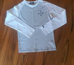 バーバリーTシャツ