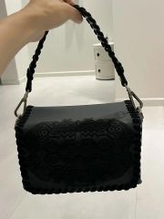 m*o様 激レア ロゴ刺繍 バッグ ベージュ 高見え 上品 ノベルティ 新品