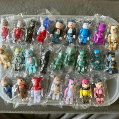 ANA BE@RBRICK for ANA 創立70周年記念歴代制服コレクション - メルカリ